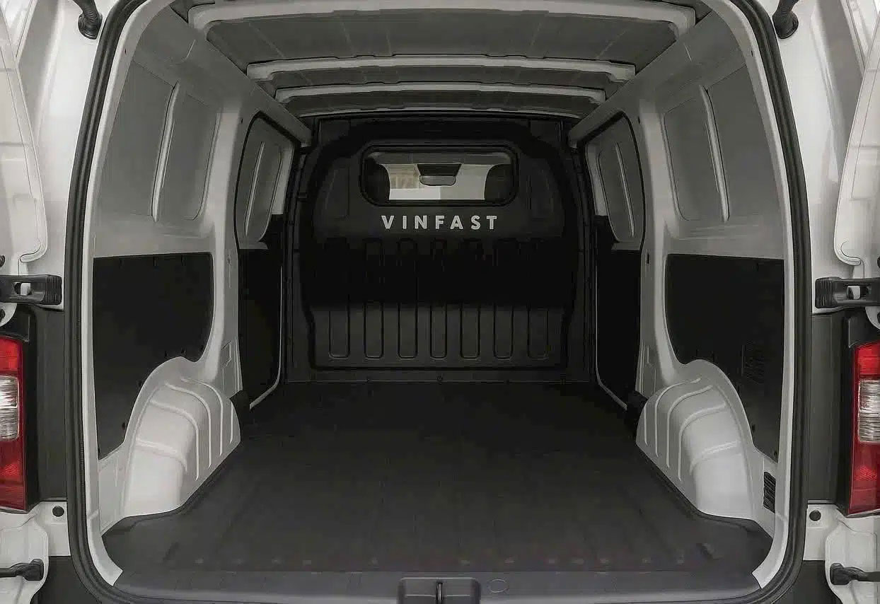 Khoang chở hàng VinFast EC Van — thùng xe rộng rãi, tải trọng tốt cho vận chuyển